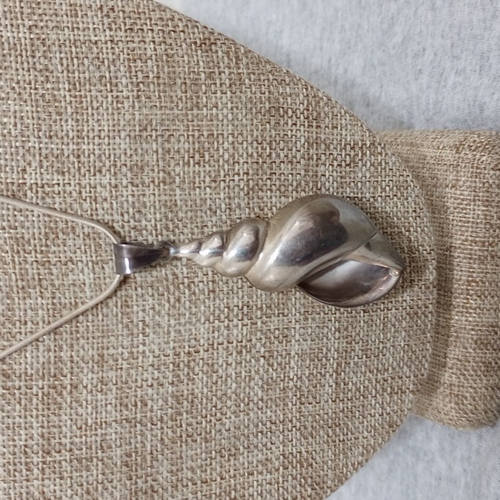 925 Shell Necklace - image 4